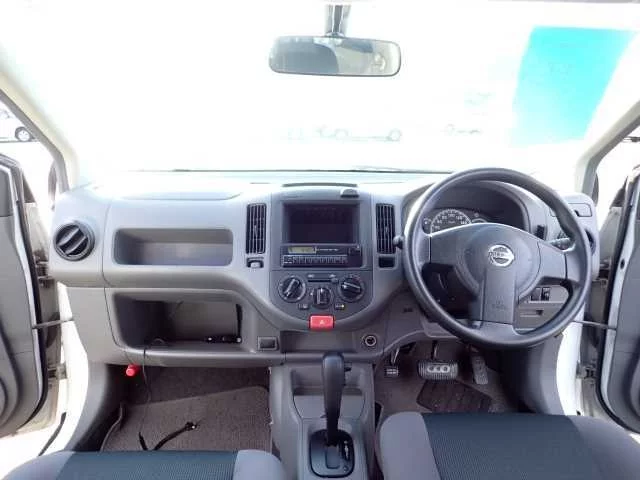 Nissan AD
