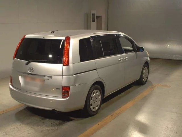 Toyota ISIS