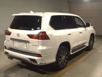Lexus LX