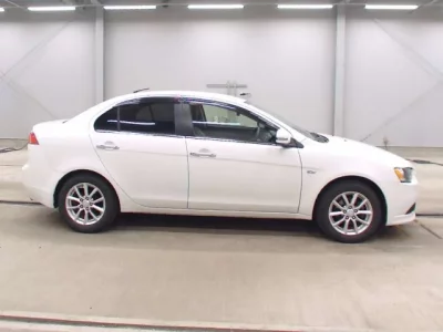Mitsubishi GALANT FORTIS