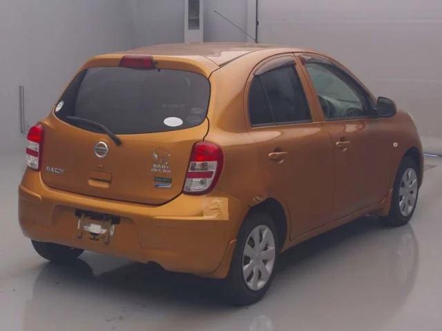 Nissan MARCH