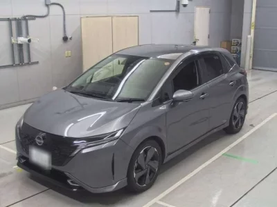 Nissan AURA
