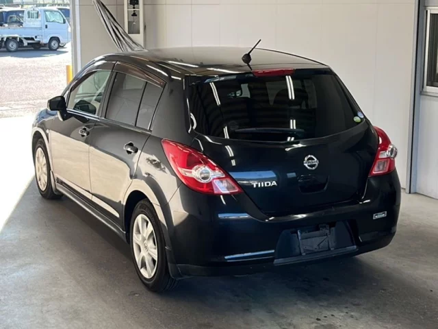 Nissan TIIDA