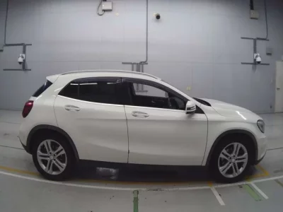 Mercedes-Benz GLA CLASS