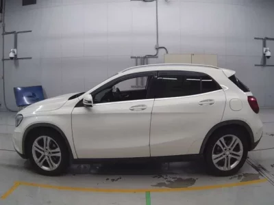 Mercedes-Benz GLA CLASS