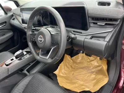 Nissan AURA