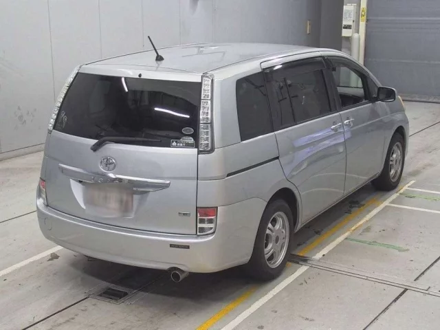 Toyota ISIS