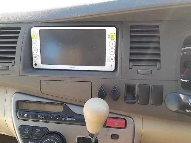 Toyota ISIS