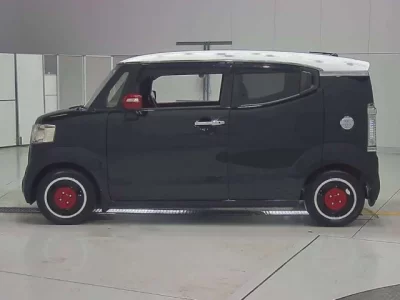 Honda N BOX SLASH