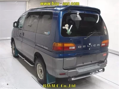 Mitsubishi DELICA