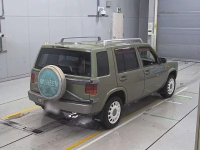Nissan RASHEEN