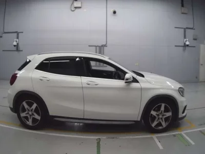 Mercedes-Benz GLA CLASS