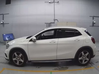 Mercedes-Benz GLA CLASS