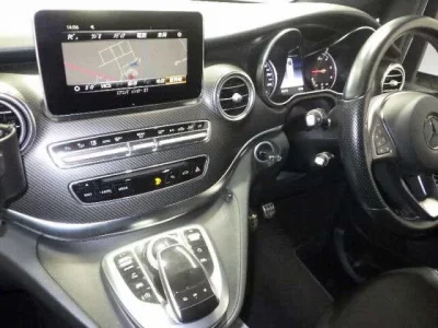 Mercedes-Benz V CLASS