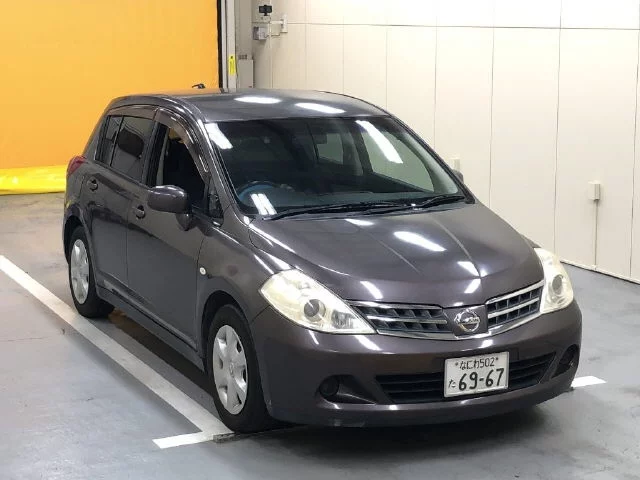 Nissan TIIDA