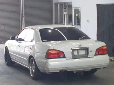 Nissan LAUREL