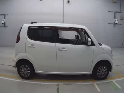 Suzuki MRWAGON