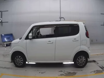 Suzuki MRWAGON