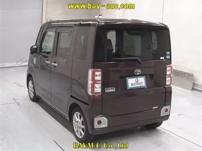 Toyota PIXIS MEGA