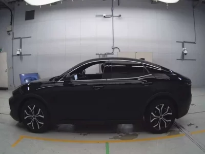 Toyota CROWN CROSSOVER