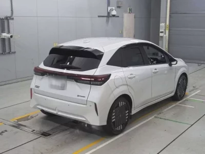 Nissan AURA