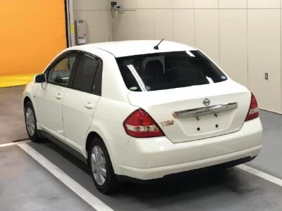 Nissan TIIDA LATIO