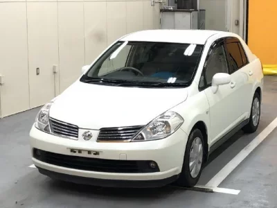 Nissan TIIDA LATIO