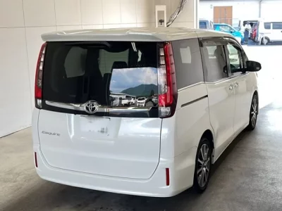 Toyota ESQUIRE