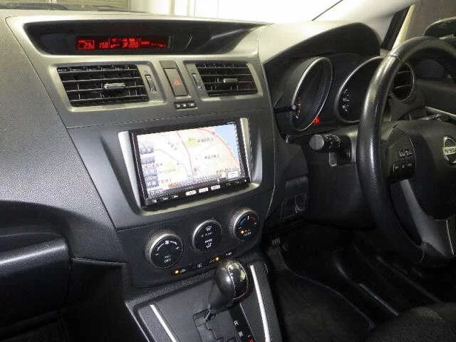 Nissan LAFESTA