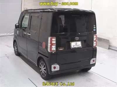 Toyota PIXIS MEGA