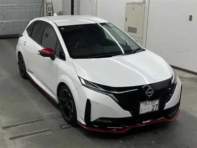 Nissan AURA