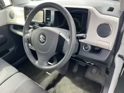 Suzuki MRWAGON