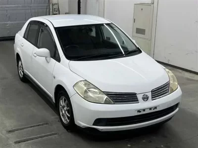 Nissan TIIDA LATIO
