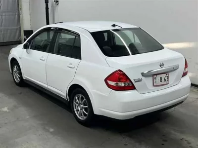 Nissan TIIDA LATIO