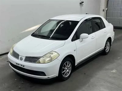 Nissan TIIDA LATIO