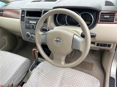 Nissan TIIDA LATIO