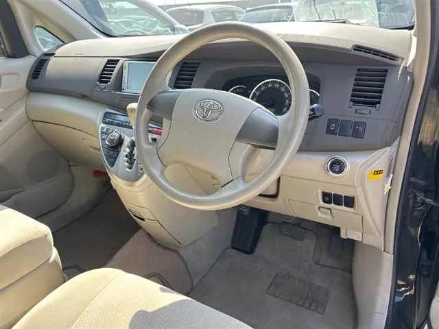 Toyota ISIS