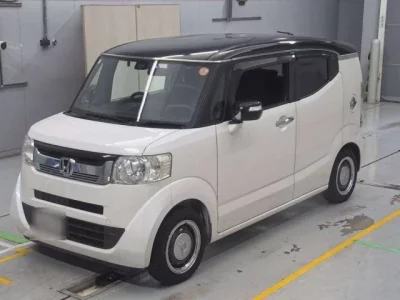 Honda N BOX SLASH