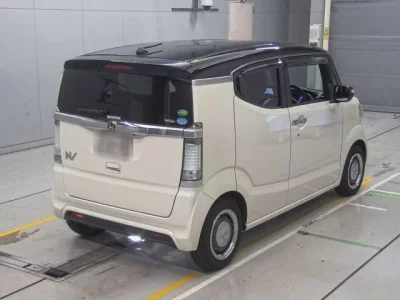 Honda N BOX SLASH