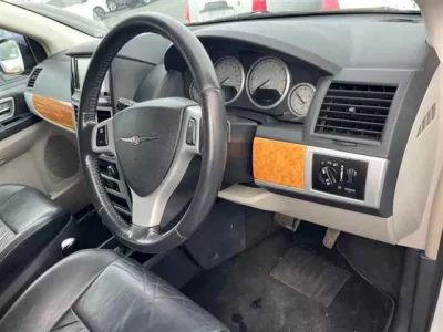 Chrysler GRAND VOYAGE