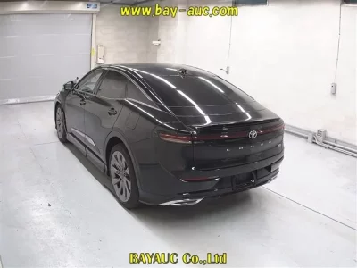 Toyota CROWN CROSSOVER