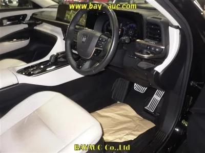 Toyota CROWN CROSSOVER