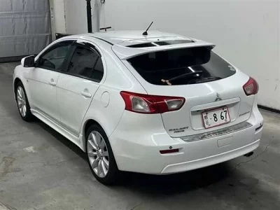 Mitsubishi GALANT FORTIS