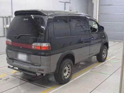 Mitsubishi DELICA