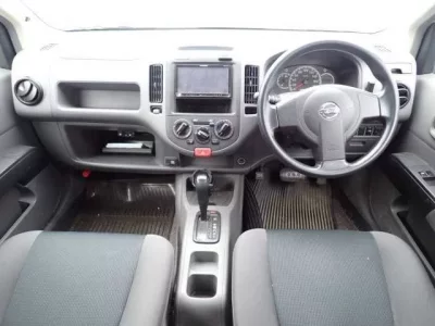 Nissan AD
