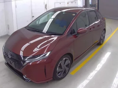 Nissan AURA