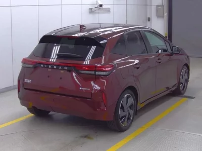 Nissan AURA