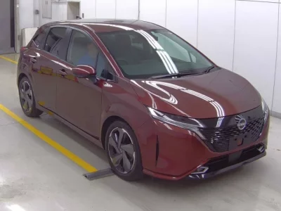 Nissan AURA