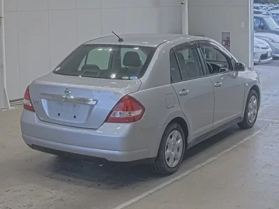 Nissan TIIDA LATIO