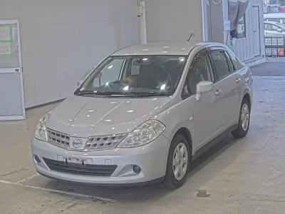 Nissan TIIDA LATIO